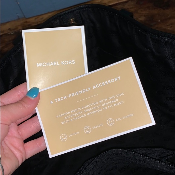 Michael Kors Oversized Large Black Tote - Picture 14 of 16